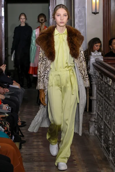 Look 34